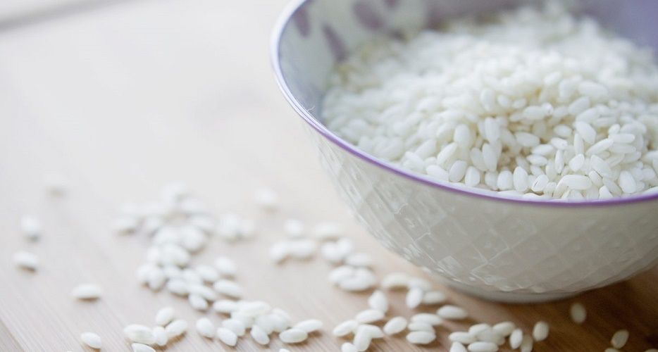 L'astuce de cuisine étonnante qui divise les calories du riz par deux | So Busy Girls