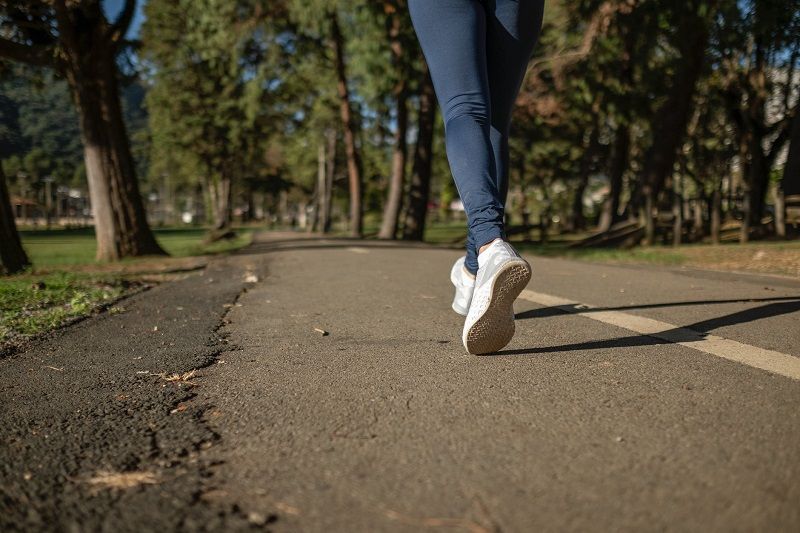 Pourquoi vous n'avez pas besoin de marcher 10 000 pas par jour pour être en bonne santé | So Busy Girls