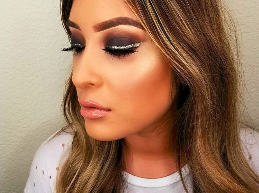 L'eyeliner pailleté est le plus joli moyen d'avoir un maquillage scintillant pour les fêtes | So Busy Girls
