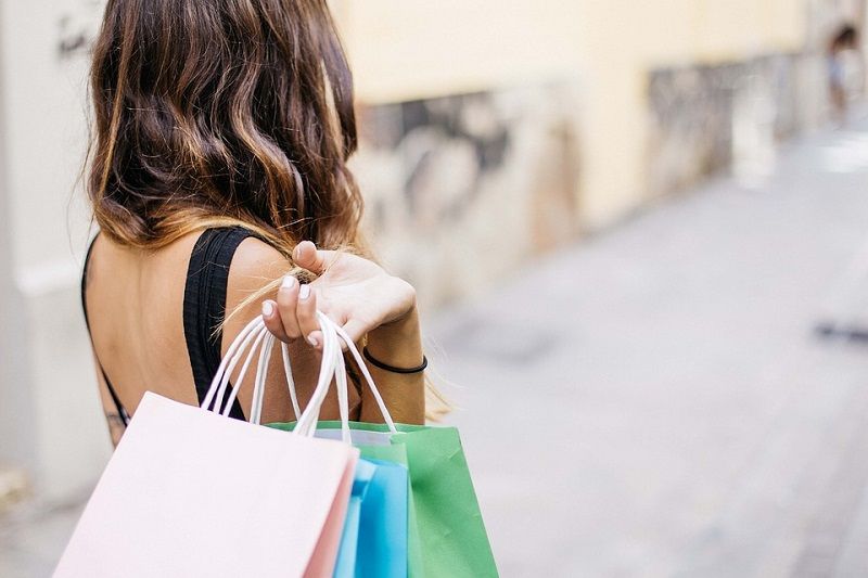 D'après cette étude, faire du shopping rend heureux et diminue le stress ! | So Busy Girls