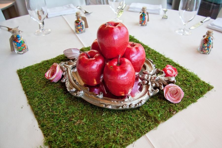 Toutes les tables de ce mariage étaient inspirées de films de Disney | So Busy Girls