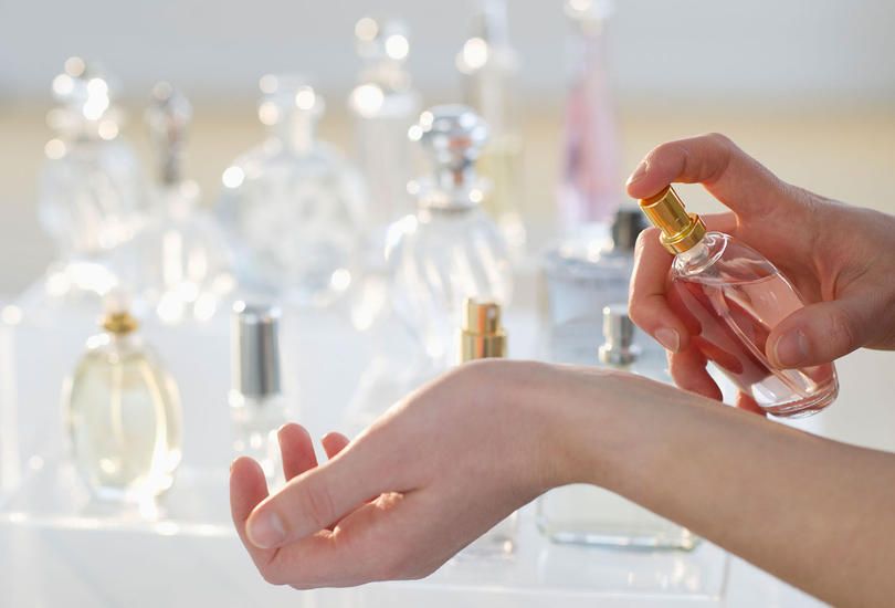 LORSQUE VOUS APPLIQUEZ VOTRE PARFUM | So Busy Girls