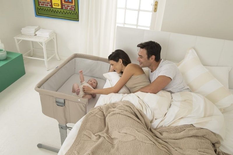 Pour ou contre dormir dans la même chambre que bébé ? | So Busy Girls