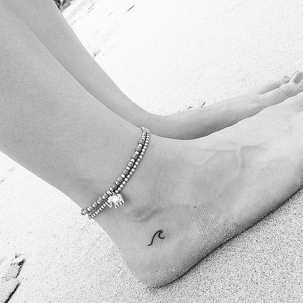 22 petits tatouages sur le pied qui vont vous faire craquer | So Busy Girls