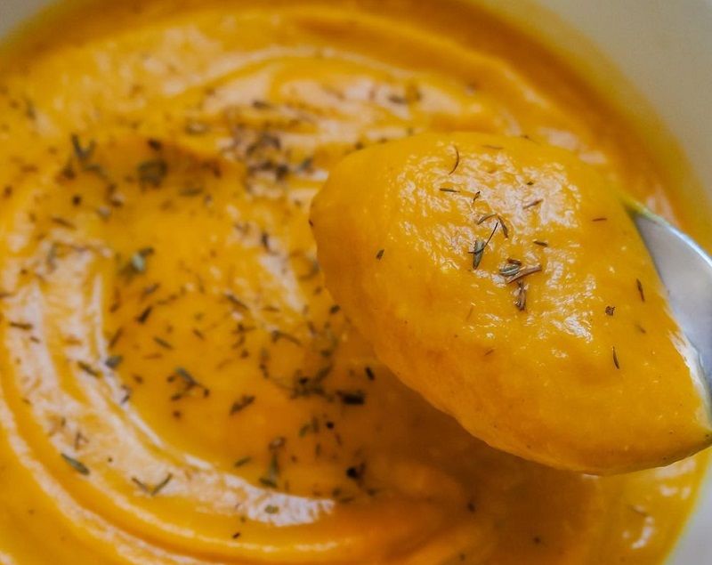 La recette de velouté butternut, crème de coco et gingembre facile | So Busy Girls