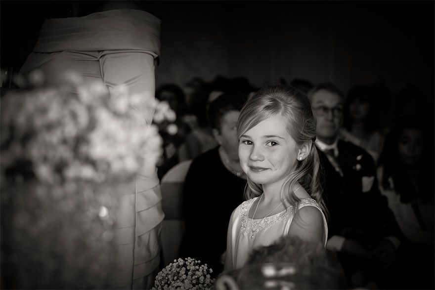 La mariée demande à une photographe de 9 ans de s'occuper du shooting de son mariage | So Busy Girls