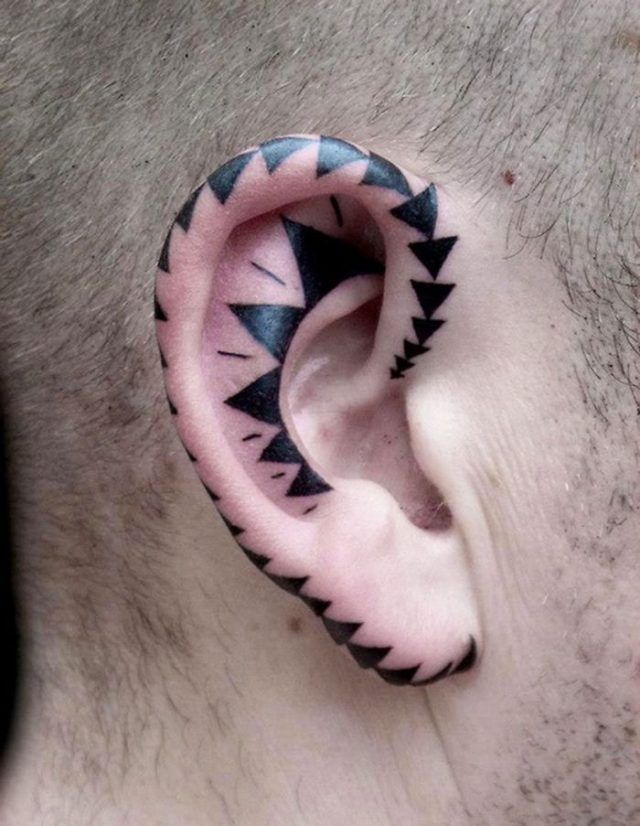 11 tatouages hélix qui vous donneront envie d'un tatouage sur l'oreille | So Busy Girls
