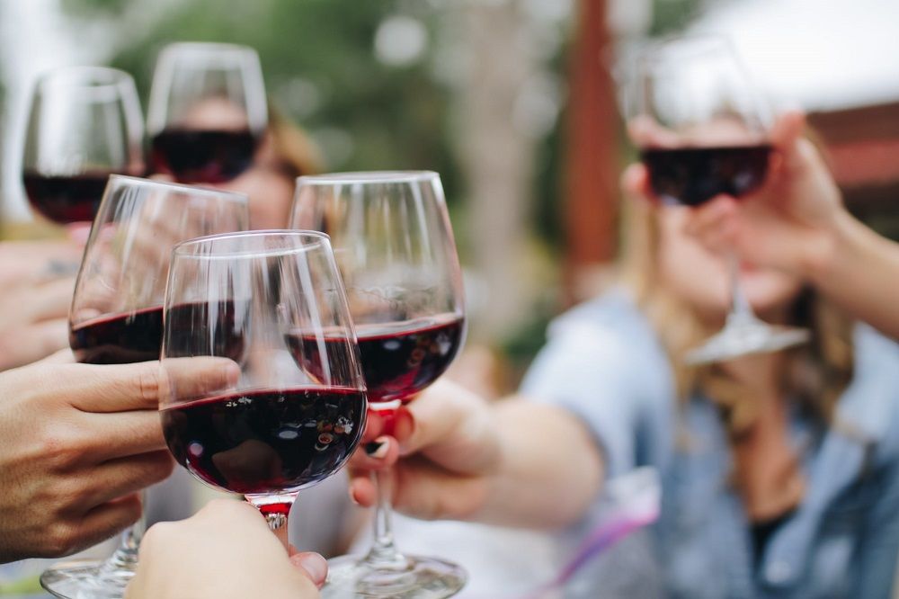 On profiterait encore mieux du vin rouge en le buvant... frais ! | So Busy Girls