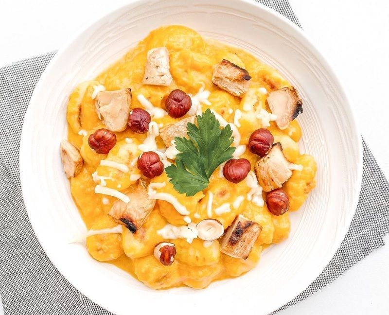 La recette de gnocchis à la crème de butternut, mozzarella et noisettes | So Busy Girls