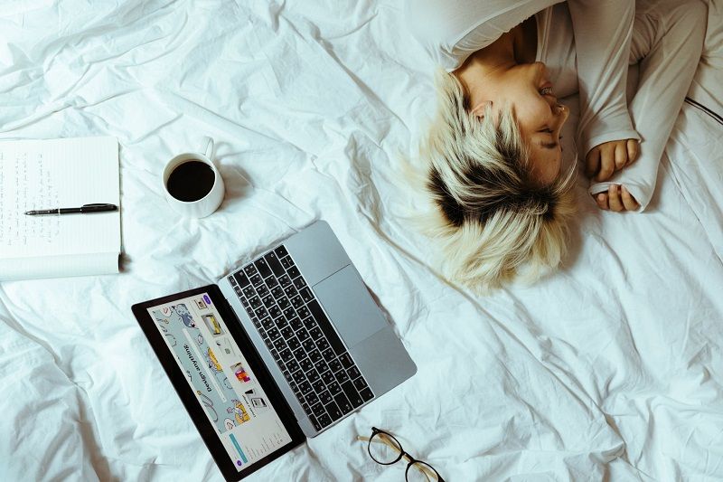 6 signes que vous êtes un procrastinateur né | So Busy Girls