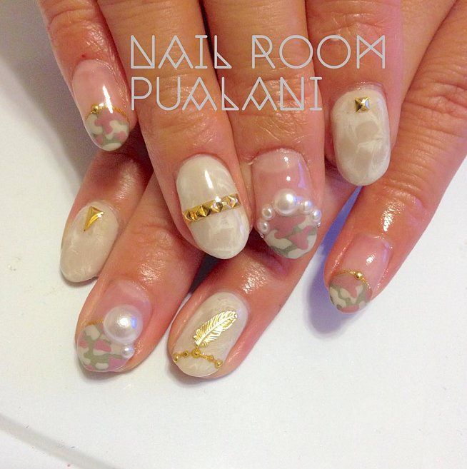 Nail art blanc doré très délicat | So Busy Girls