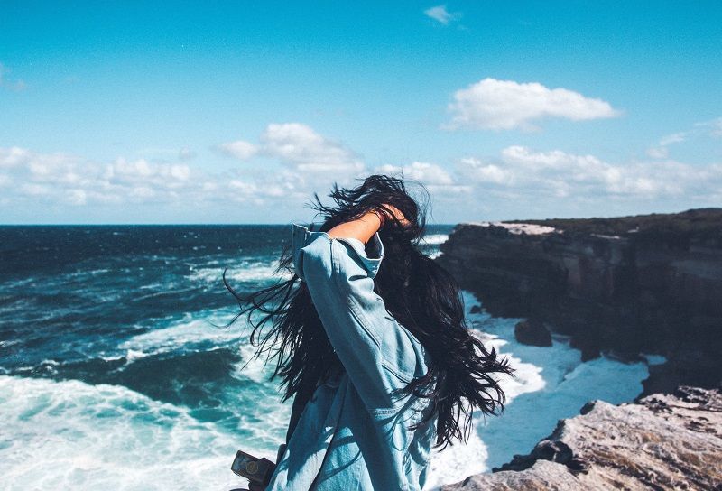 Êtes-vous introverti ? Si vous vous retrouvez dans ces 25 signes, la réponse est OUI ! | So Busy Girls