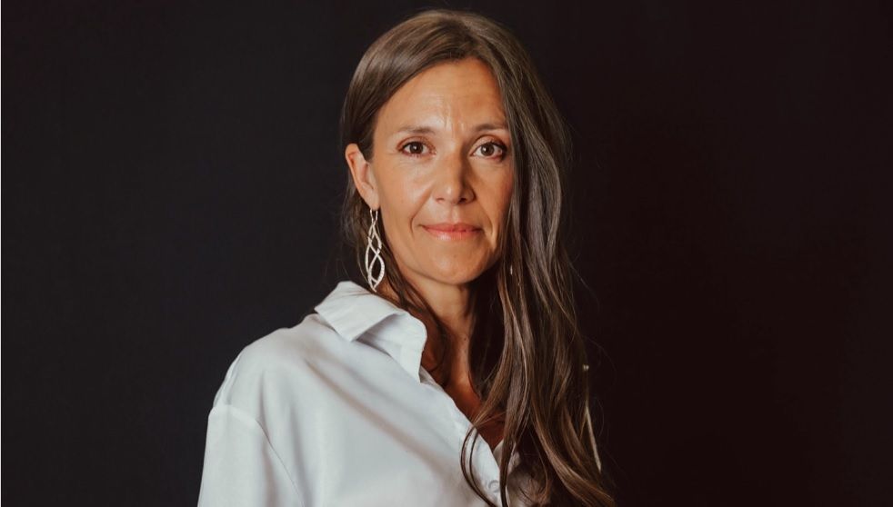 À 44 ans, cette Miss Corse prouve que la beauté n’a pas d’âge | So Busy Girls