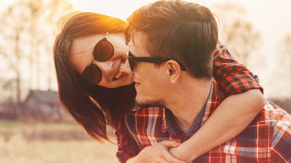 8 choses mignonnes que vous pouvez faire pour lui montrer à quel point vous tenez à lui | So Busy Girls