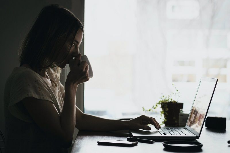 On recevrait moins de compliments quand on est en télétravail : pourquoi c'est dommage | So Busy Girls