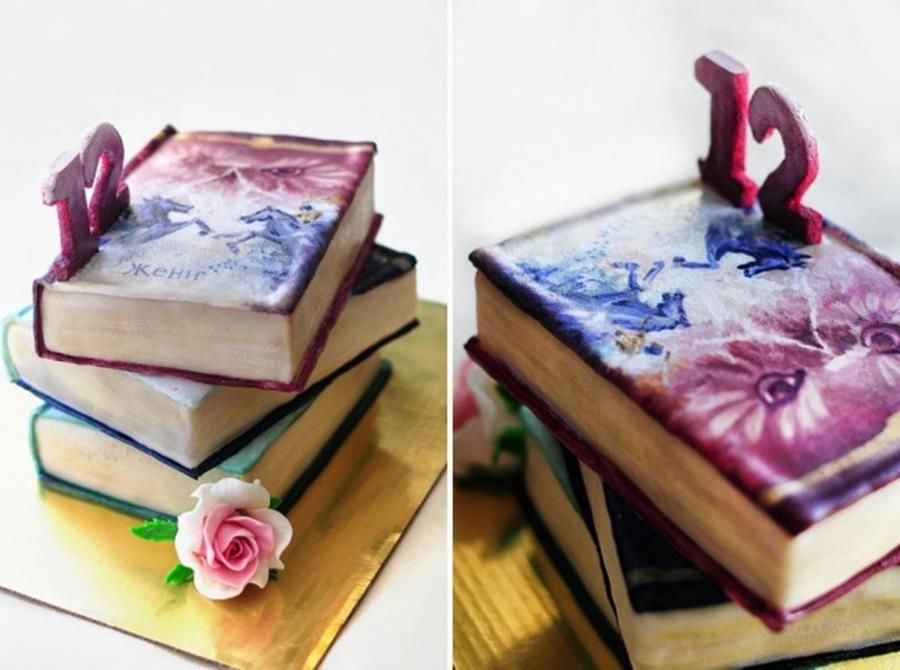 Le gâteau pile de livres | So Busy Girls