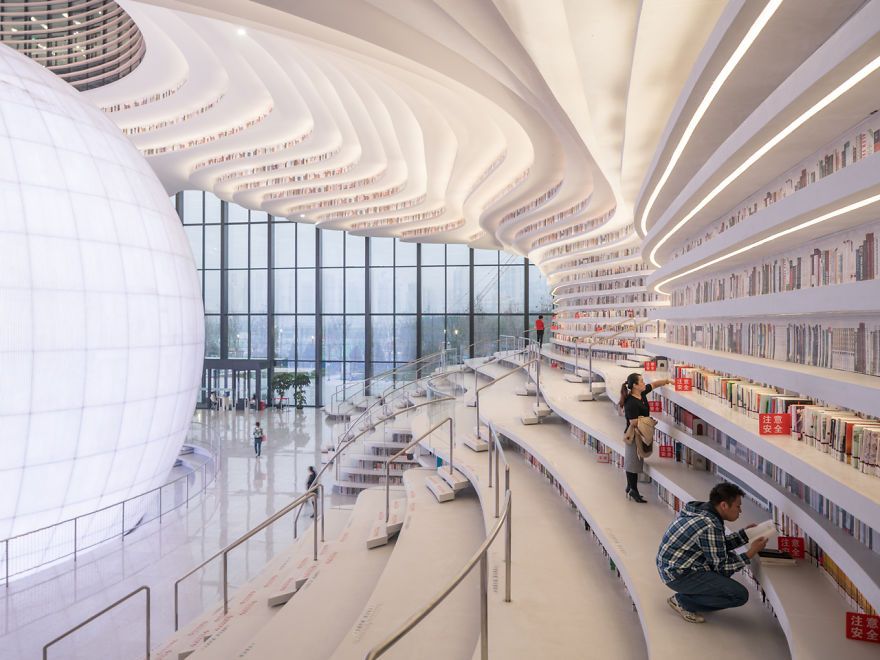 Cette bibliothèque contient plus d'1,2 million de livres et sa structure unique est tout simplement époustouflante | So Busy Girls