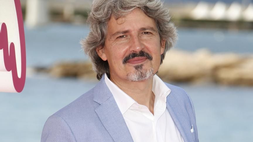 « J’ai menti pendant 30 ans » : Philippe Vasseur brise le mythe de José, son personnage culte d’Hélène et les garçons | So Busy Girls