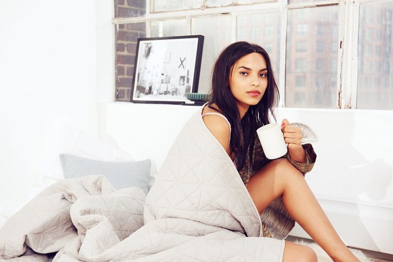 Voilà pourquoi vous toussez beaucoup plus la nuit | So Busy Girls