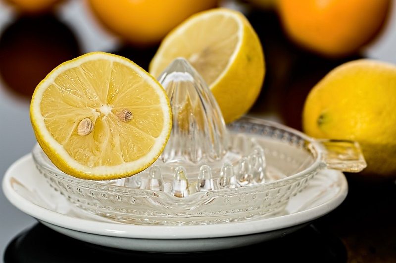 Du jus de citron avec du sel peut soulager une migraine en quelques minutes | So Busy Girls
