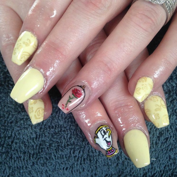 14 idées de nail arts La Belle et La Bête | So Busy Girls