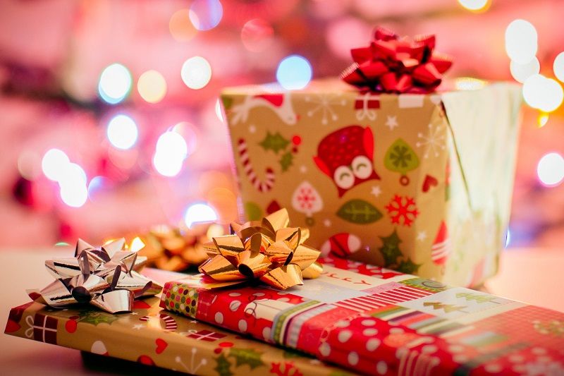 Pourquoi vous devriez offrir 3 cadeaux de Noël à vos enfants, pas plus pas moins | So Busy Girls