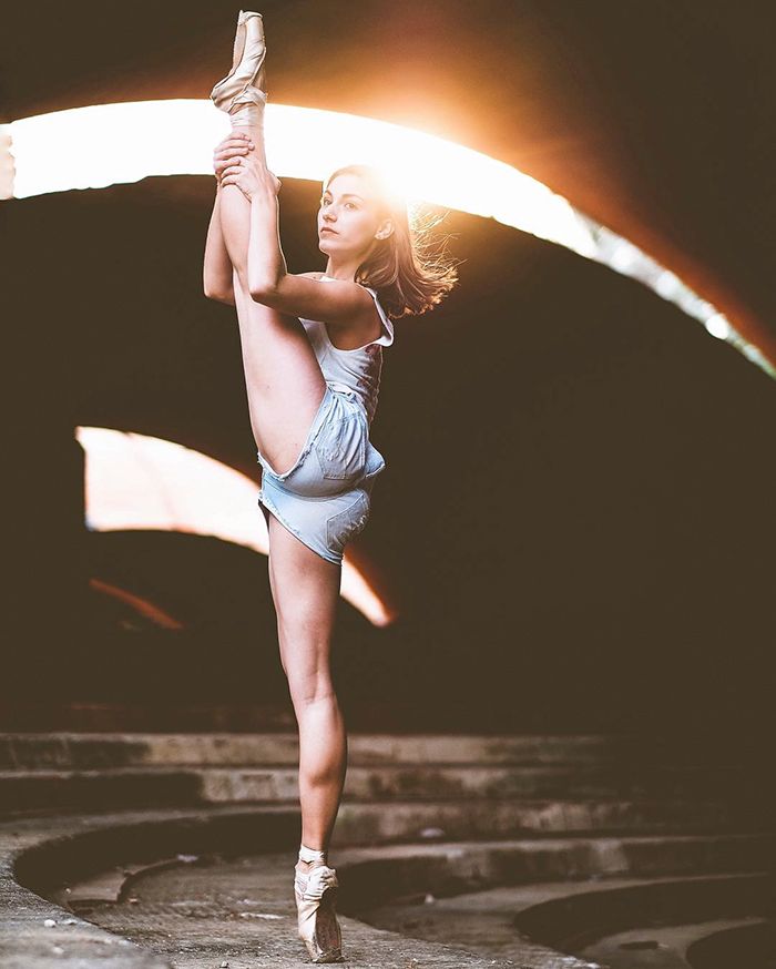 Des danseurs de ballet dansent dans les rues de Cuba | So Busy Girls