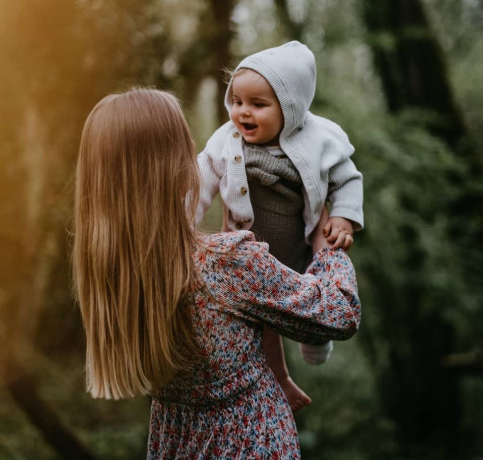 Cette maman fait le buzz en racontant le quotidien de son bébé amputé avec humour et tendresse, et on en redemande ! | So Busy Girls