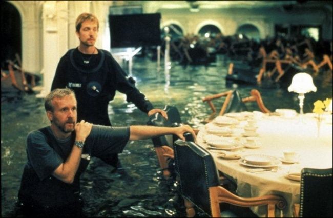 10 photos inédites qui permettent de voir le film Titanic sous un nouvel angle | So Busy Girls
