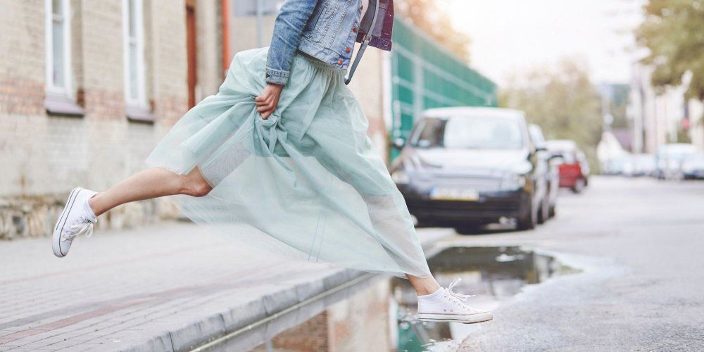 Vous allez désormais pouvoir porter vos Converse imperméables même sous la pluie ! | So Busy Girls