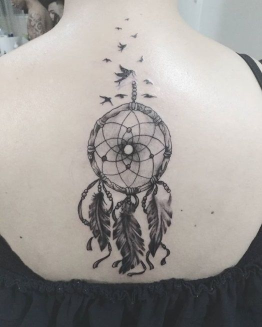 22 tatouages sexy (et totalement inattendus) à vous faire dans le dos | So Busy Girls