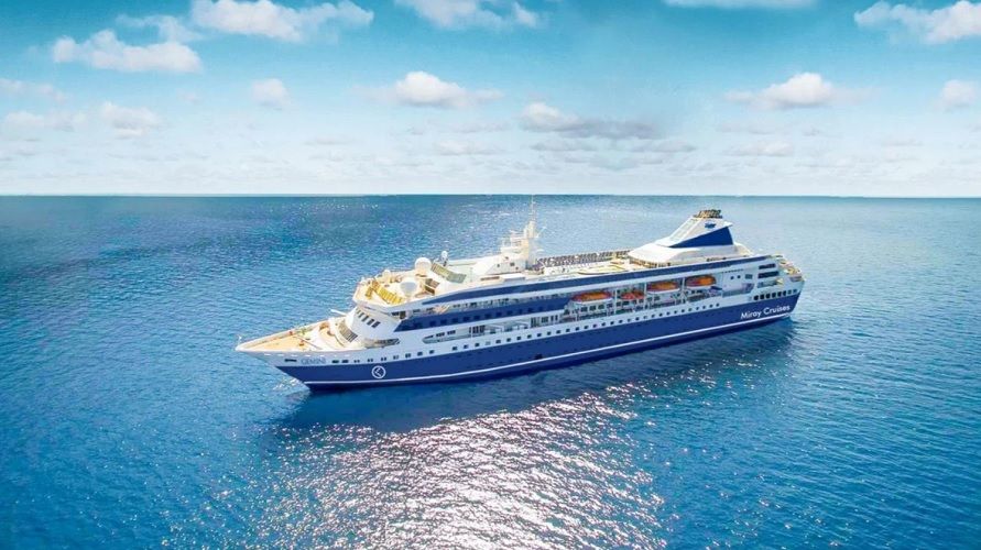 Job de rêve : être payé pour télétravailler tout en faisant un tour du monde à bord d'une croisière de luxe ! | So Busy Girls