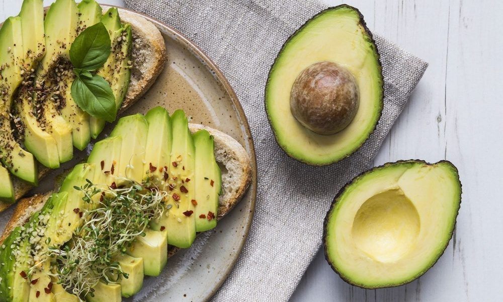 L'astuce toute simple qui permet de faire mûrir un avocat en moins de 10 minutes | So Busy Girls