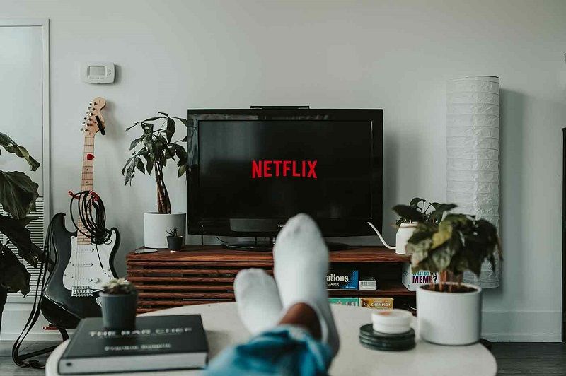Sky Rojo, la nouvelle série Netflix par le créateur de la Casa de Papel | So Busy Girls