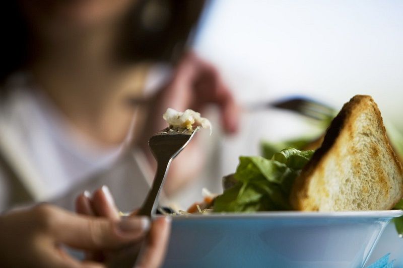 6 conseils tout simples qui vous aideront à manger beaucoup moins de calories | So Busy Girls