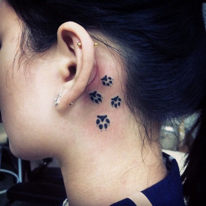 26 idées de tatouages derrière l'oreille | So Busy Girls
