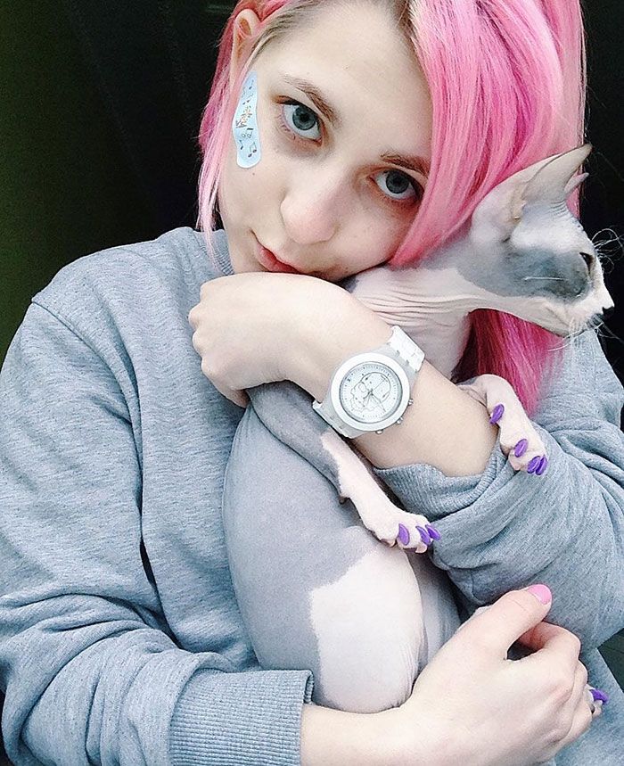 Les amoureuses des chats et des cheveux arc-en-ciel vont adorer cette nouvelle coiffure | So Busy Girls
