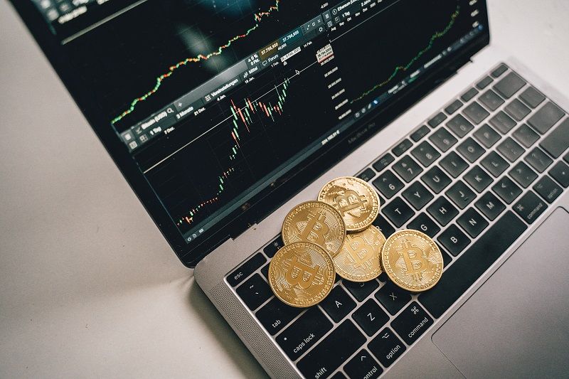 3 façons de se constituer une réserve financière grâce aux crypto-monnaies | So Busy Girls