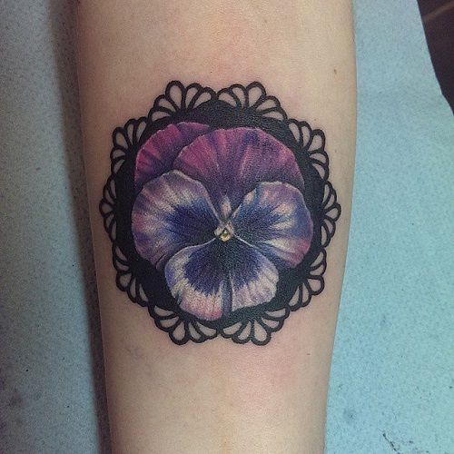 UNE PENSÉE VIOLETTE | So Busy Girls
