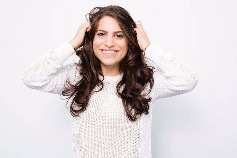 Cheveux blancs : 6 astuces pour les éviter ! | So Busy Girls