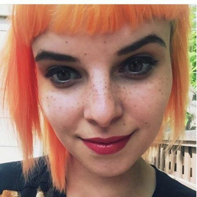 La dernière tendance tatouage : se faire tatouer des taches de rousseur sur le visage ! | So Busy Girls