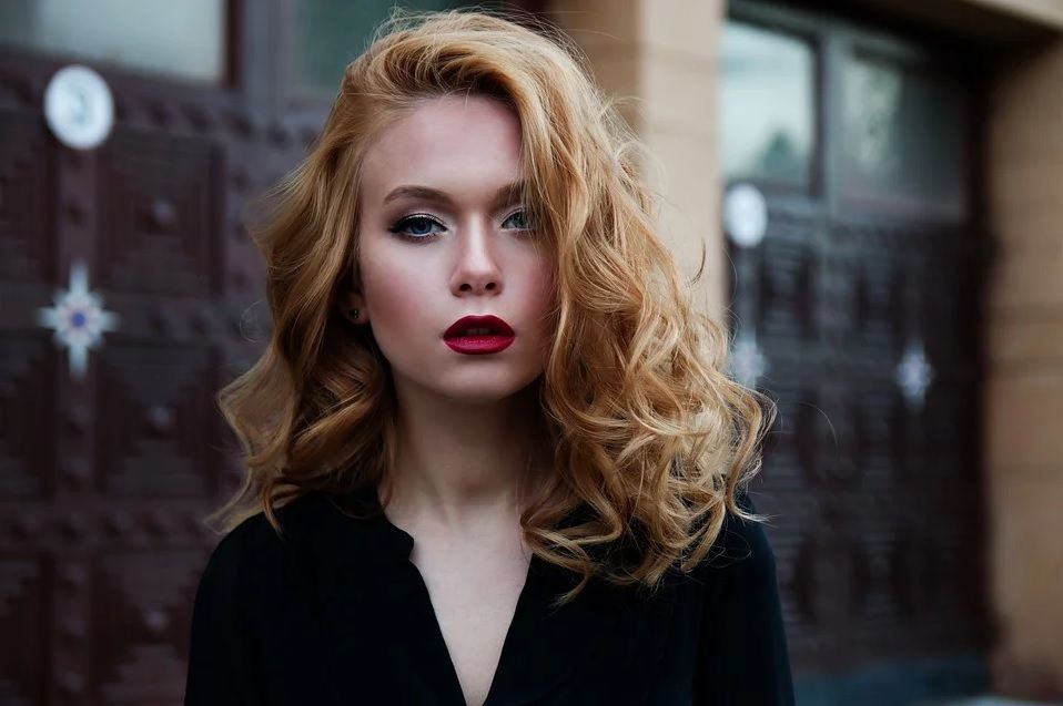 Cette appli permet de s'habiller gratuitement avec des vêtements hors de prix | So Busy Girls