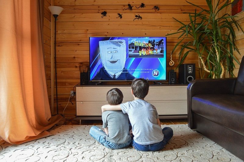 Astuces et conseils : comment consulter les programmes TV gratuitement ? | So Busy Girls