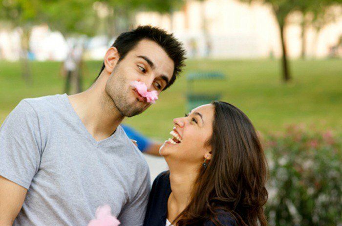 25. Faites-vous rire l'un l'autre | So Busy Girls
