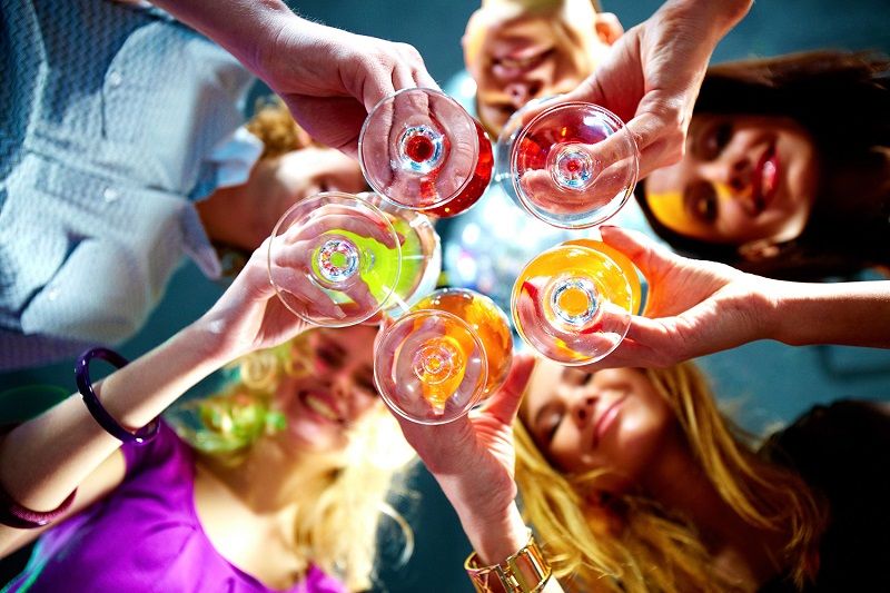 6. Vous pouvez passer du temps avec vos amis célibataires | So Busy Girls