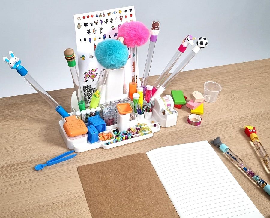 La Fabrique à stylos de Buki : un coffret complet pour personnaliser stylos, gommes et carnet | So Busy Girls