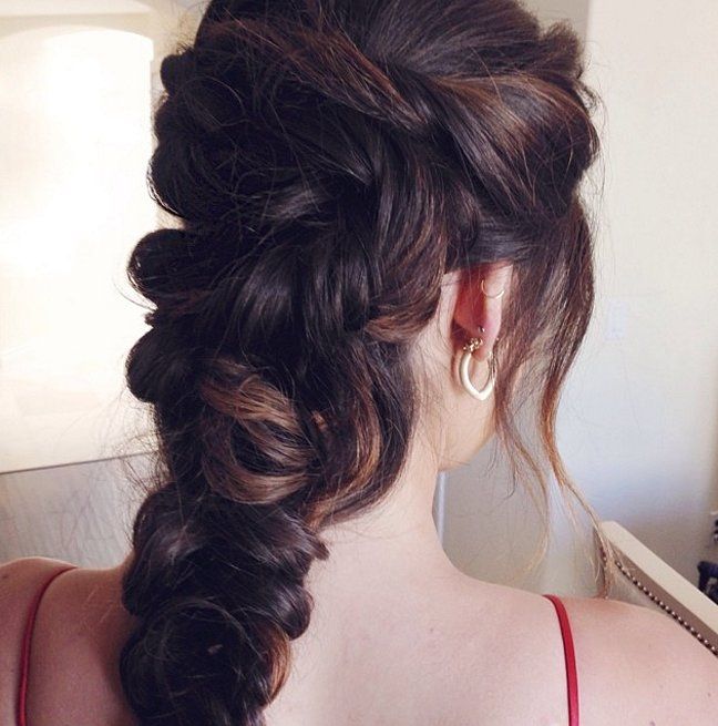 PLUSIEURS VARIANTES DE TRESSES : UNE TRESSE PLUS RELÂCHÉE POUR UN CÔTÉ NATUREL | So Busy Girls