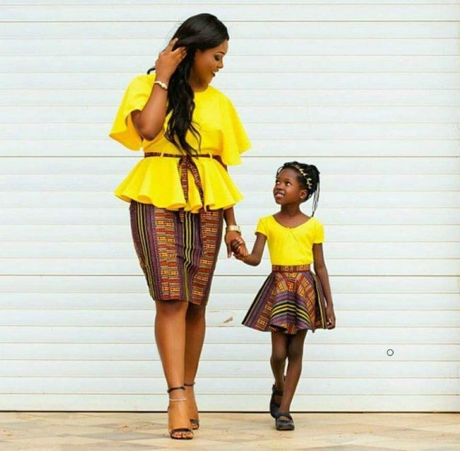 Ces mamans et leur petite fille se ressemblent vraiment comme 2 gouttes d'eau ! Et c'est tellement craquant... | So Busy Girls