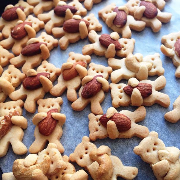 Des biscuits oursons qui font un câlin à leur amande | So Busy Girls
