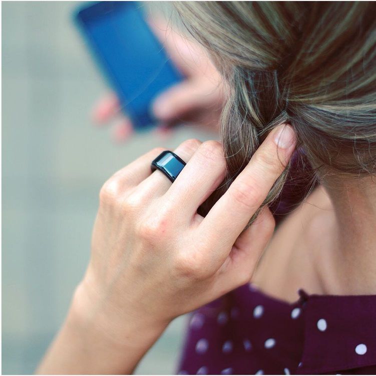 Cette bague vous permet de sentir les battements du coeur de votre moitié même si vous êtes loin l'un de l'autre | So Busy Girls